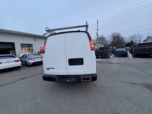 Used 2020 Chevrolet Express 2500 2500 3dr Cargo Van w/ Driver Convenience Package image 15