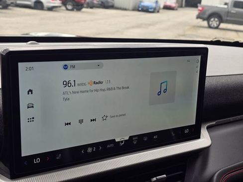 Used 2025 Ford Explorer ST image 37