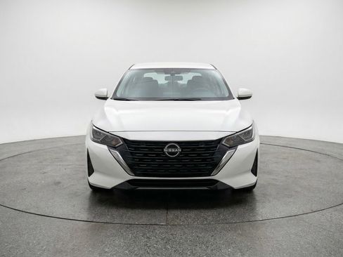 Used 2025 Nissan Sentra SV FWD image 2
