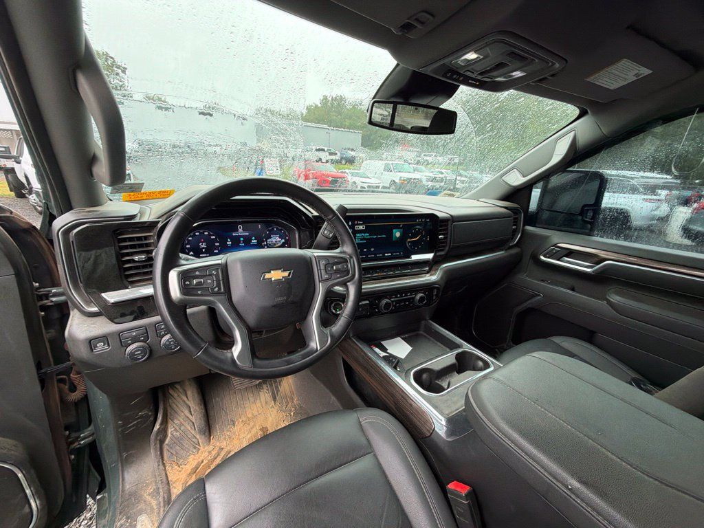 Used 2025 Chevrolet Silverado 2500 LT w/ All Star Edition AWD/4WD image 17