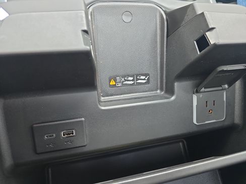 Used 2026 Chevrolet Silverado 1500 LT Trail Boss w/ Convenience Package II image 39