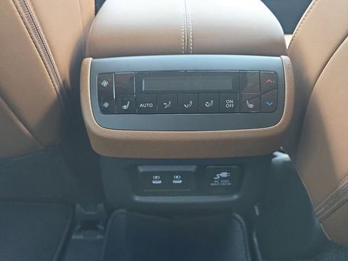 New 2026 Nissan Pathfinder Platinum FWD image 26