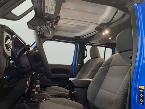 Used 2024 Jeep Wrangler Unlimited image 45