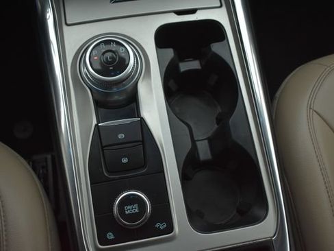 Used 2022 Ford Explorer Limited image 32