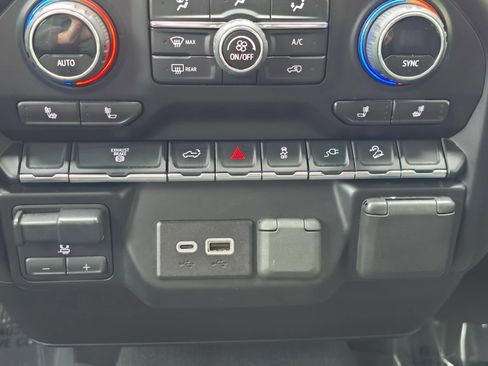 Used 2023 Chevrolet Silverado 2500 LT image 30