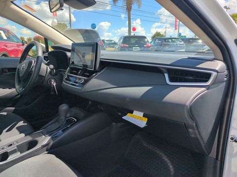 Used 2026 Toyota Corolla LE FWD image 33