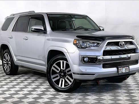 Used 2018 Toyota 4Runner Limited AWD/4WD image 12