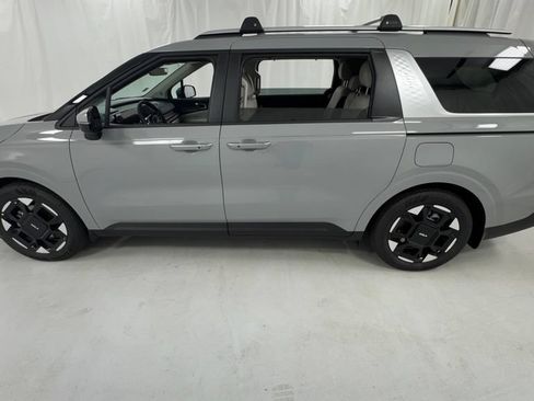 New 2026 Kia Carnival EX FWD image 6