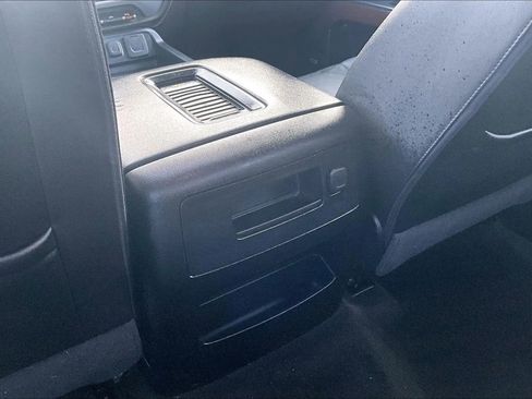 Used 2016 GMC Sierra 2500 SLT AWD/4WD image 17