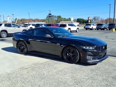 Used 2024 Ford Mustang GT image 3