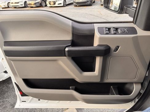 Used 2019 Ford F250 XL w/ Power Equipment Group image 9