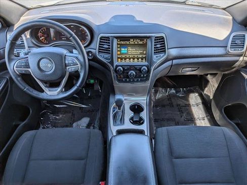 Used 2017 Jeep Grand Cherokee Laredo w/ Quick Order Package 23E AWD/4WD image 16