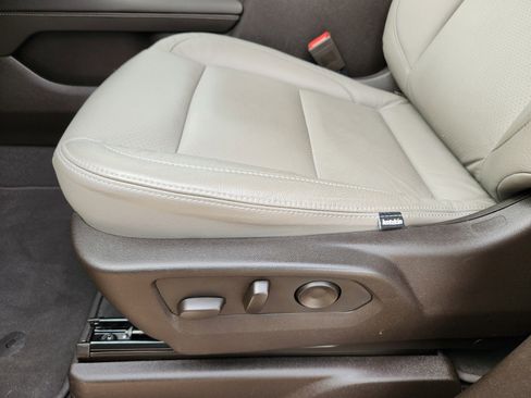 Used 2023 Chevrolet Tahoe LS RWD image 21