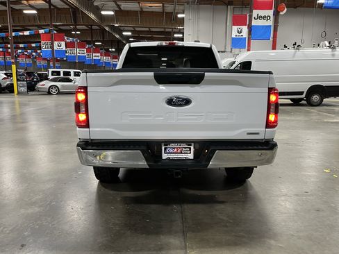 Used 2023 Ford F150 XLT w/ Trailer Tow Package image 4