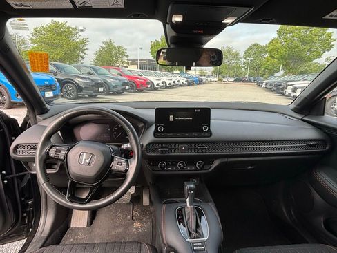 Used 2024 Honda HR-V Sport image 10
