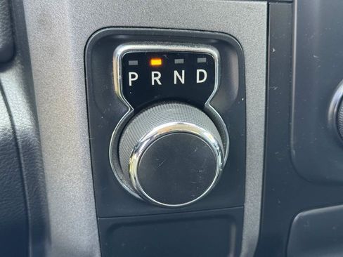 Used 2018 RAM 1500 Express RWD image 23