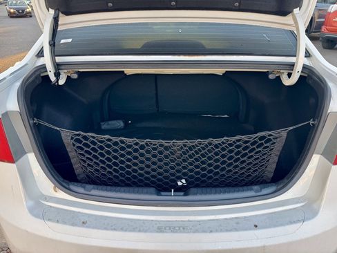 Used 2012 Kia Forte SX image 16