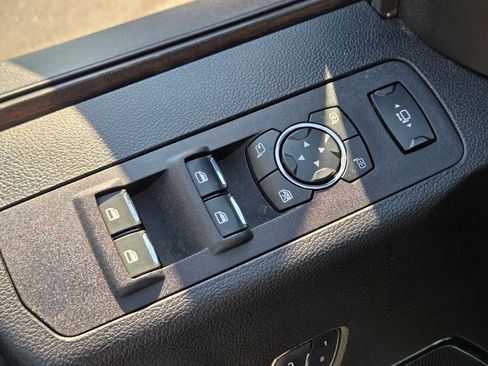 Used 2019 Ford F250 Lariat w/ Lariat Ultimate Package AWD/4WD image 25
