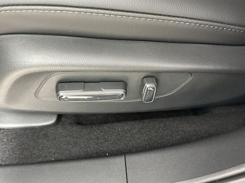 New 2026 Honda HR-V EX-L image 22