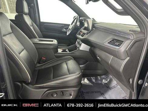 Used 2023 GMC Yukon SLT image 11