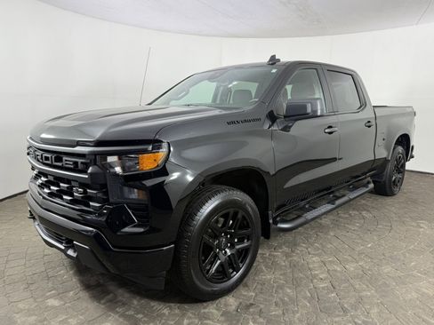 Used 2024 Chevrolet Silverado 1500 Custom w/ Rally Edition image 3