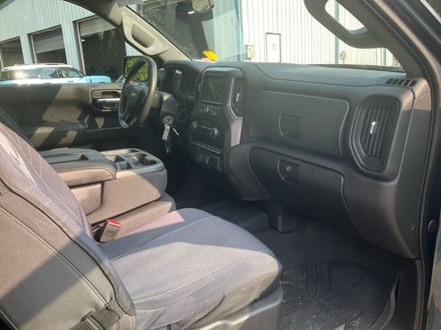 Used 2020 Chevrolet Silverado 1500 W/T w/ WT Convenience Package AWD/4WD image 11