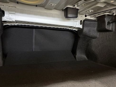 Used 2024 Toyota Camry SE image 6