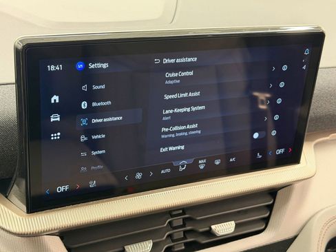 New 2026 Ford Explorer Active w/ Active Comfort Package AWD/4WD image 29