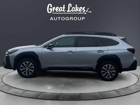 Certified 2025 Subaru Outback Premium AWD/4WD image 2