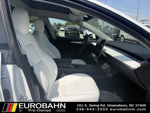 Used 2022 Tesla Model 3 Long Range AWD/4WD image 18
