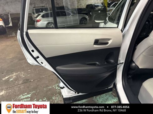 Used 2026 Toyota Corolla Cross L AWD/4WD image 11
