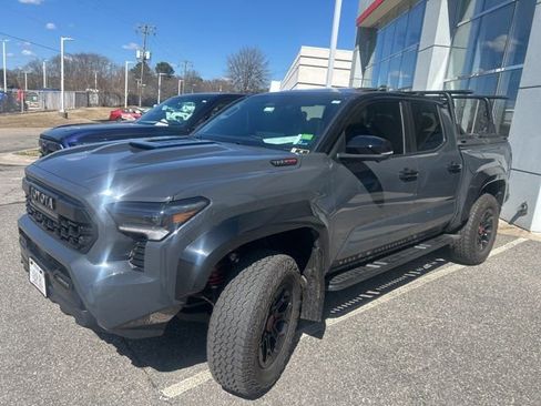 Used 2025 Toyota Tacoma TRD Pro w/ Tow Tech Package image 21