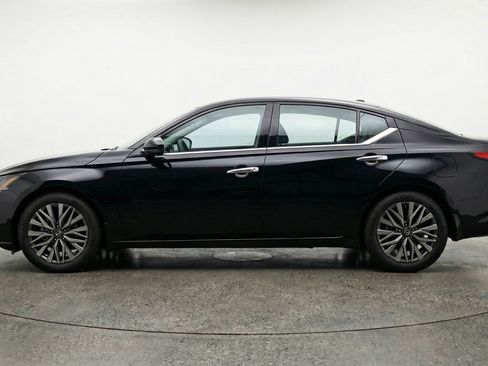 Used 2025 Nissan Altima 2.5 SV image 5