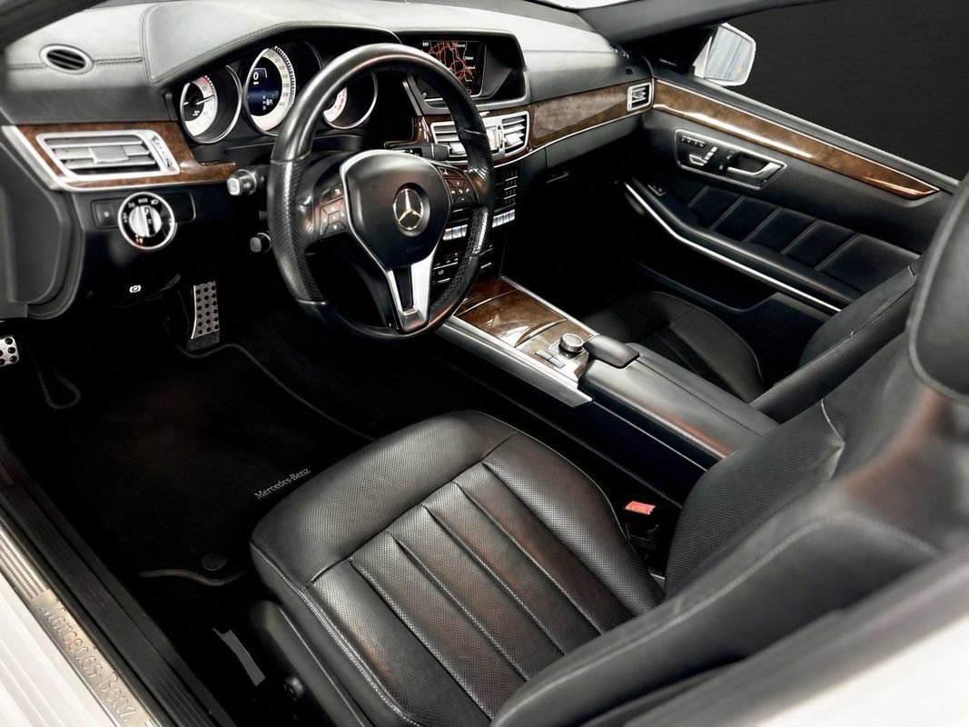 Used 2016 Mercedes-Benz E 400 4MATIC Sedan image 17