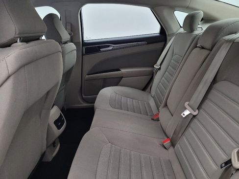 Used 2020 Ford Fusion SE FWD image 18