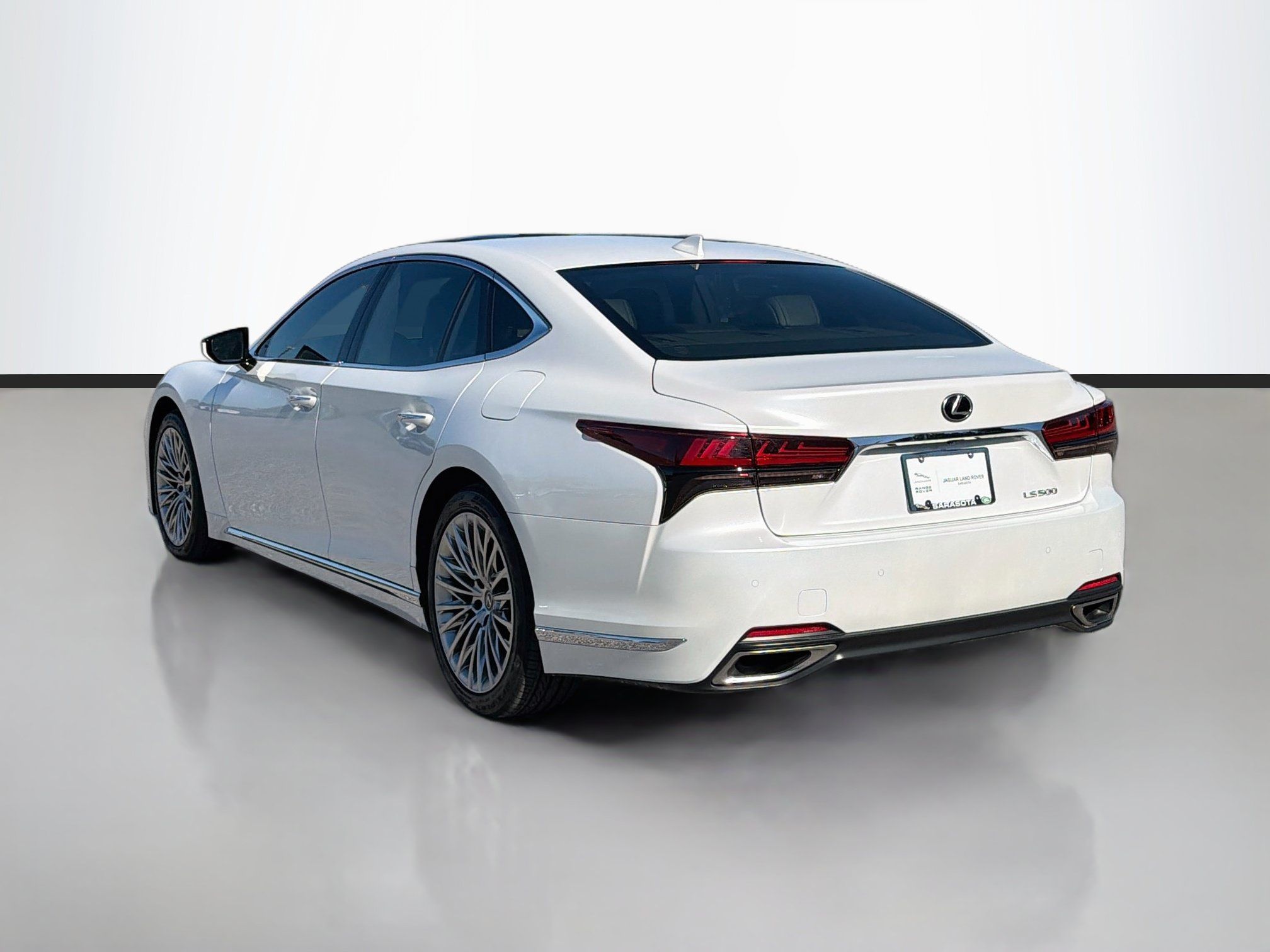 Used 2024 Lexus LS 500 RWD image 3