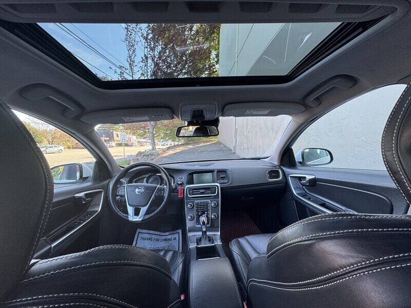 Used 2014 Volvo S60 T5 FWD image 9