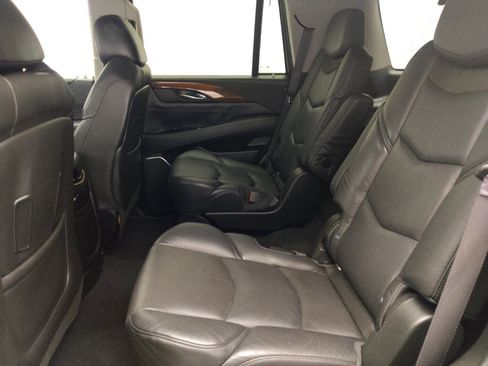 Used 2016 Cadillac Escalade Premium RWD image 18