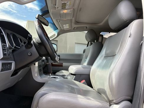 Used 2014 Toyota Sequoia Platinum AWD/4WD image 13