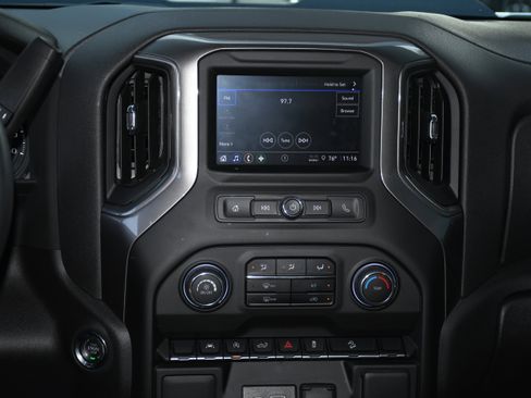 Used 2025 Chevrolet Silverado 1500 Custom Trail Boss w/ Dark Appearance Package image 15