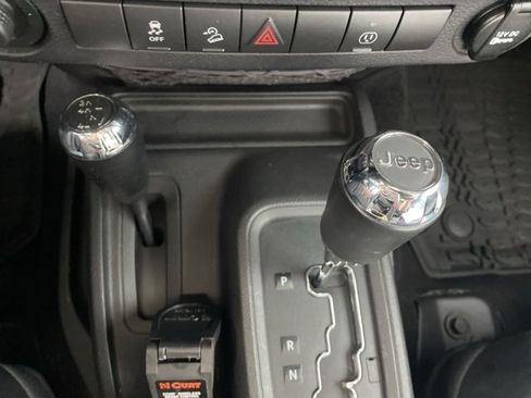 Used 2017 Jeep Wrangler Unlimited Sport image 26