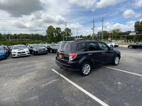 Used 2013 Subaru Forester 2.5X Limited AWD/4WD image 9