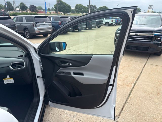 Certified 2024 Chevrolet Equinox LS w/ LS Convenience Package FWD image 18