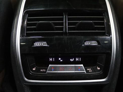 Used 2020 BMW X7 xDrive40i w/ Premium Package image 20