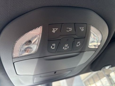 New 2026 Chrysler Pacifica Select image 19