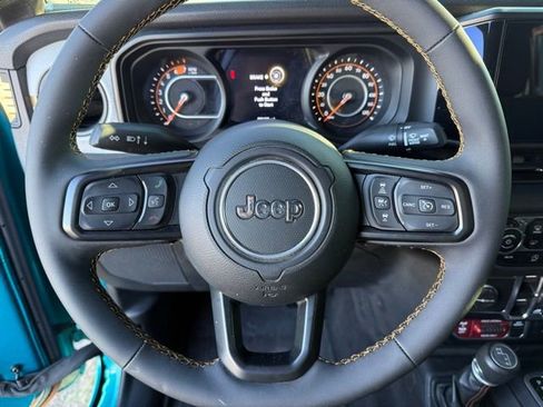 Used 2024 Jeep Wrangler Willys image 13