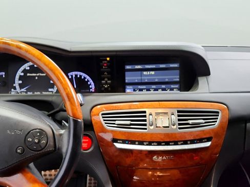 Used 2014 Mercedes-Benz CL 550 4MATIC image 24