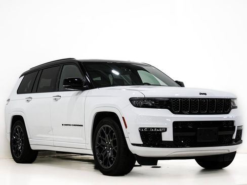 Used 2023 Jeep Grand Cherokee L Summit AWD/4WD image 1