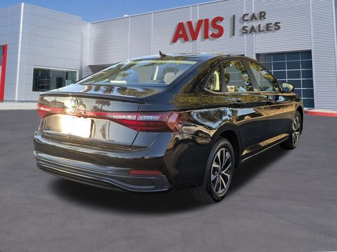 Used 2025 Volkswagen Jetta S image 6