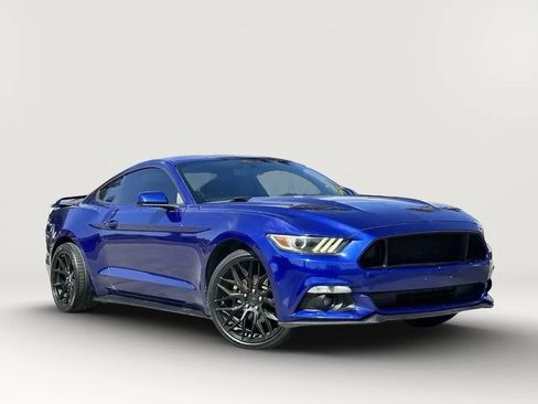 Used 2015 Ford Mustang GT w/ Equipment Group 051A RWD image 9